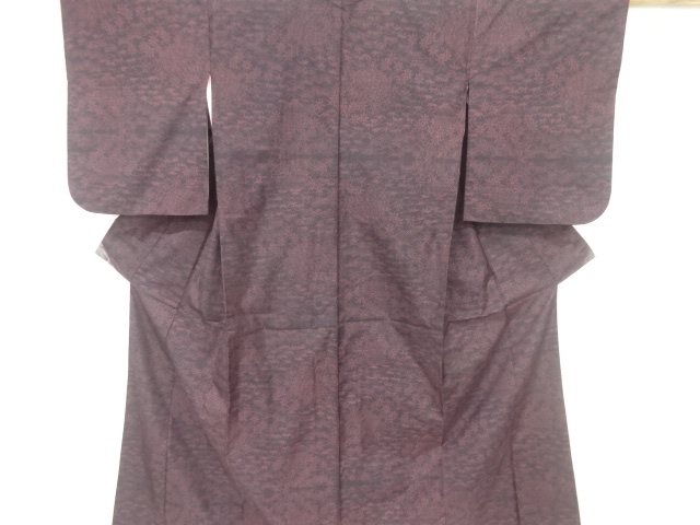 家屋に草花模様織り出し本場泥大島紬着物(5マルキ)